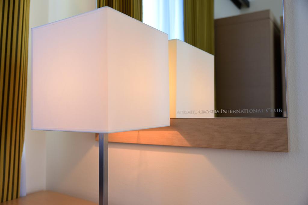 Apartment Aci Marina Cres Bagian luar foto