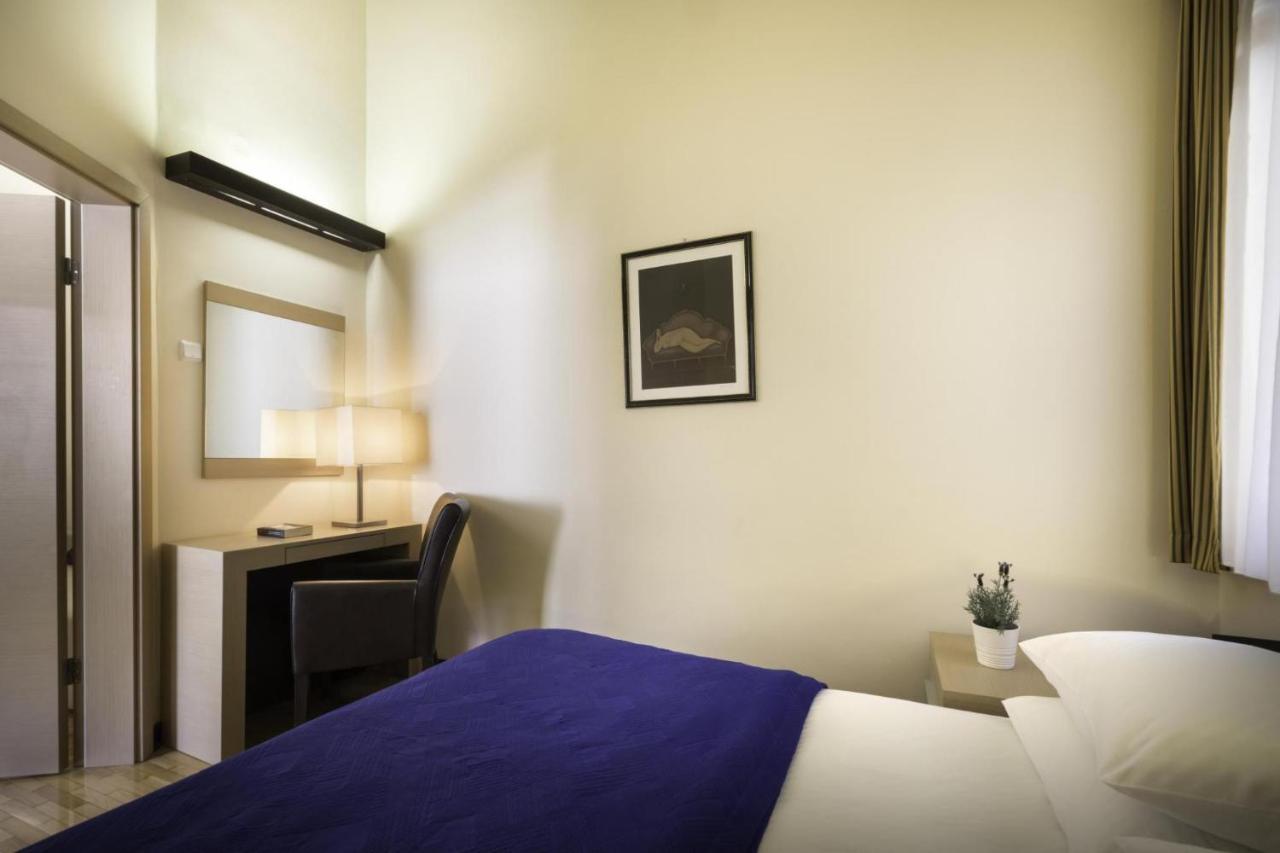 Apartment Aci Marina Cres Bagian luar foto
