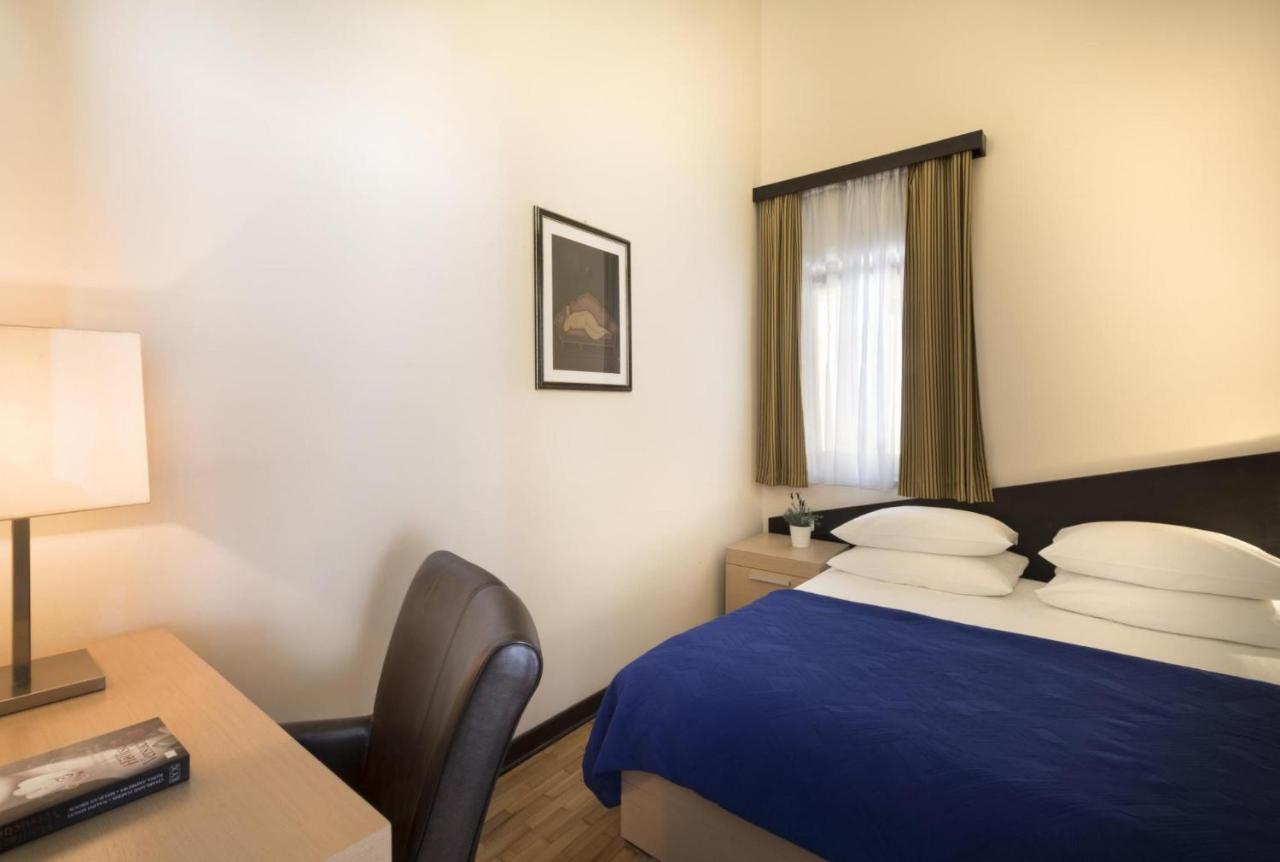 Apartment Aci Marina Cres Bagian luar foto