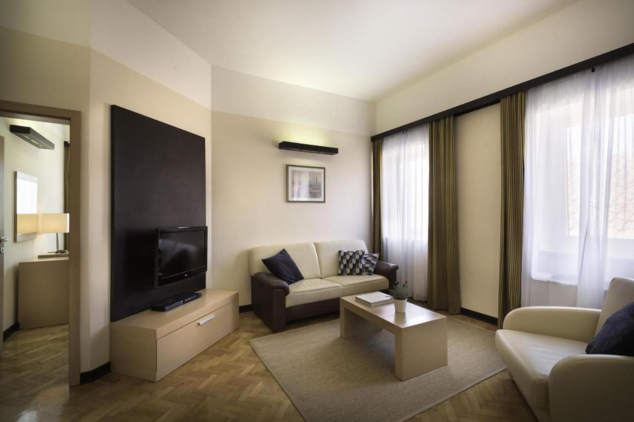 Apartment Aci Marina Cres Bagian luar foto