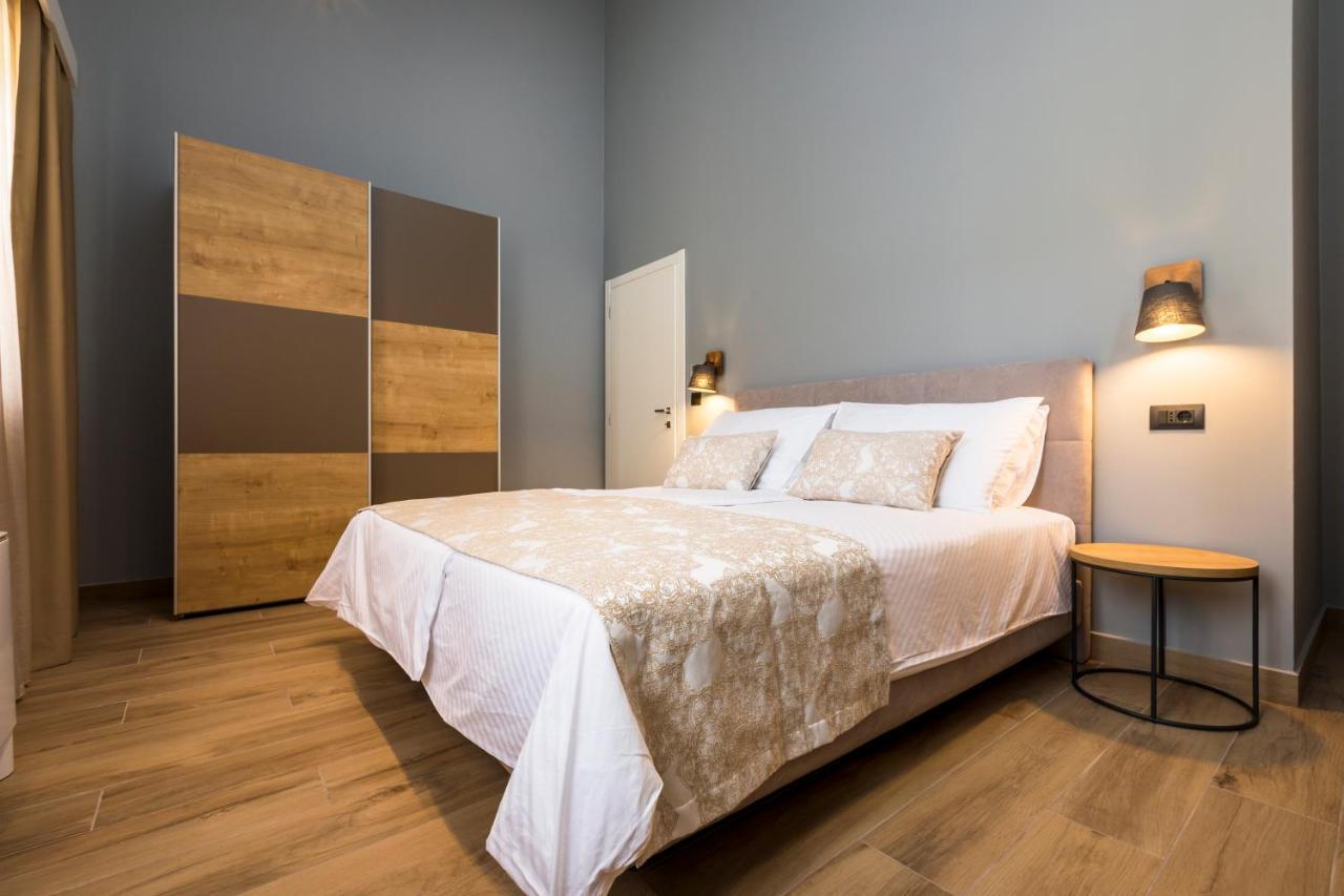Apartment Aci Marina Cres Bagian luar foto