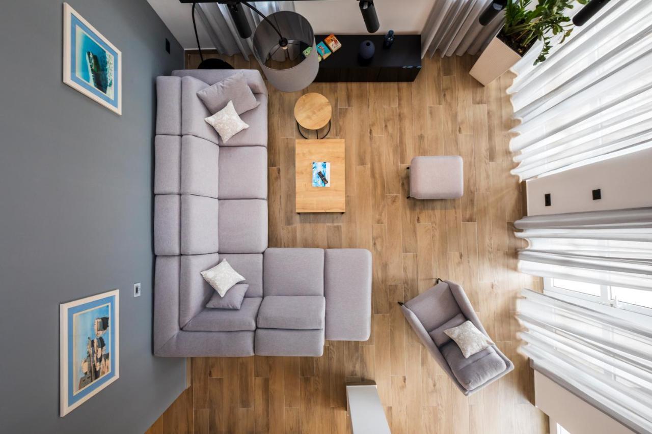Apartment Aci Marina Cres Bagian luar foto