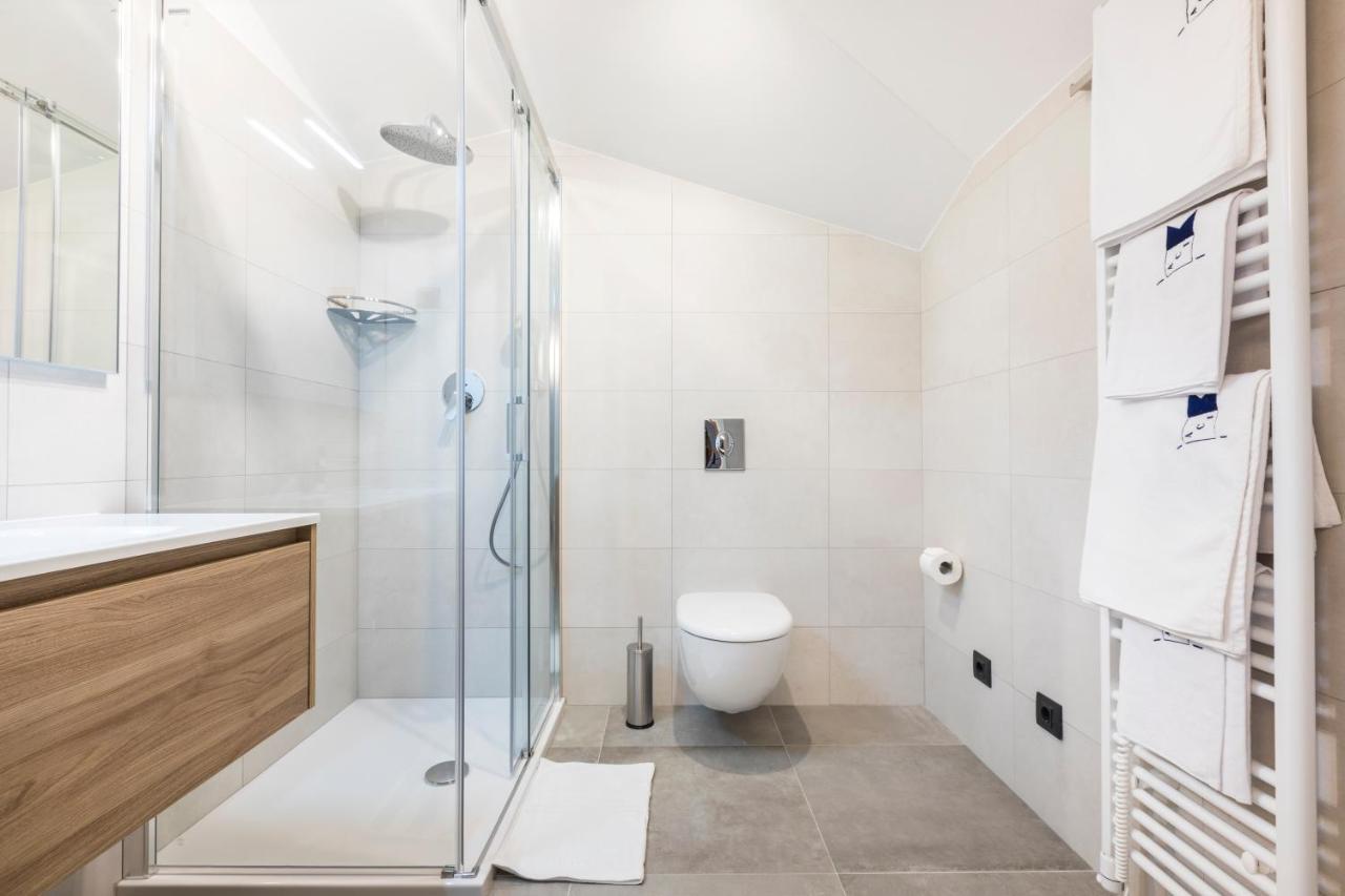 Apartment Aci Marina Cres Bagian luar foto