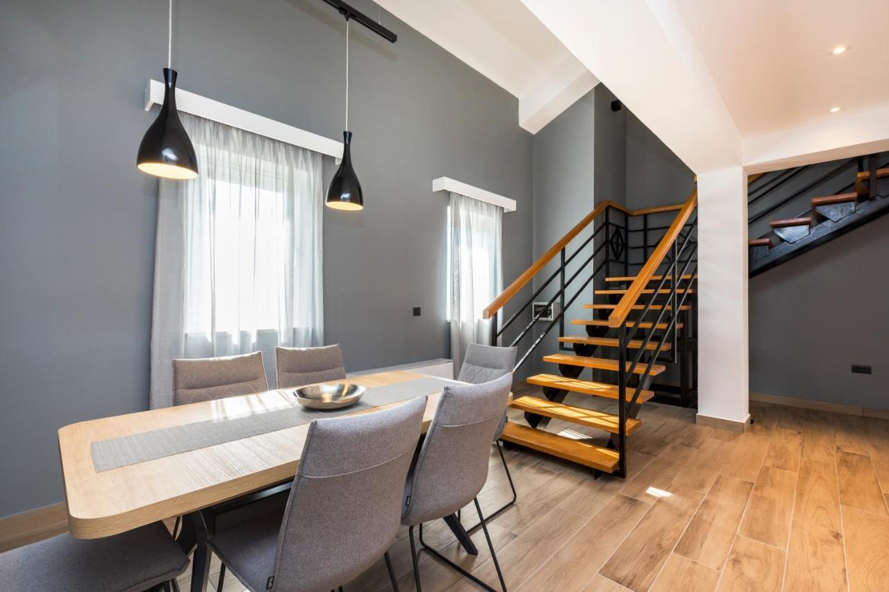 Apartment Aci Marina Cres Bagian luar foto